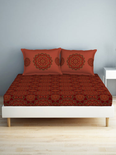 https://cdn.shopify.com/s/files/1/1857/6931/products/f0da6efd-f0a8-41b9-93b6-e5223f695c421698474401981-SPACES-Aurum-Red-Ethnic-Motifs-Pure-Cotton-140-TC-Queen-Beds-2.jpg?v=1703239358